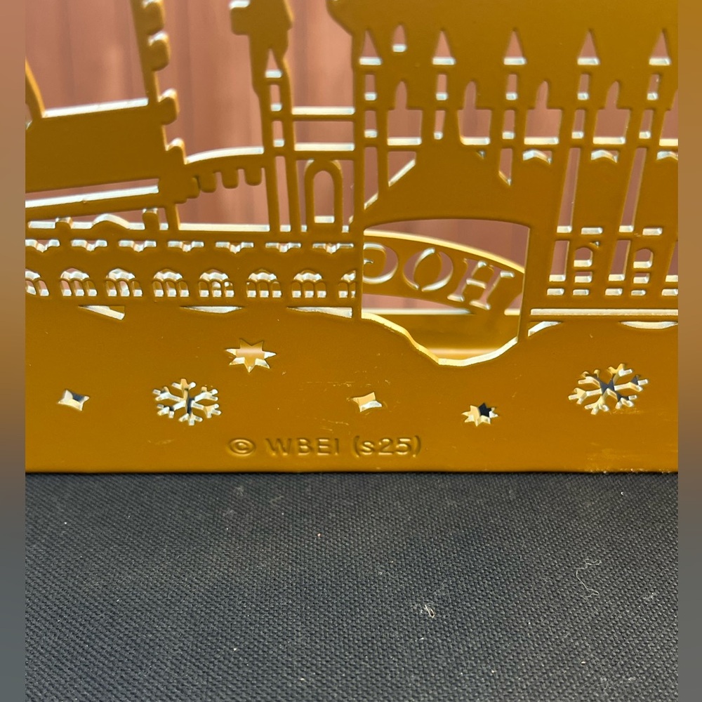 Harry Potter Hogwarts Metal Cookbook Tablet Holder Gold Tone Easel - Picture 2 of 8